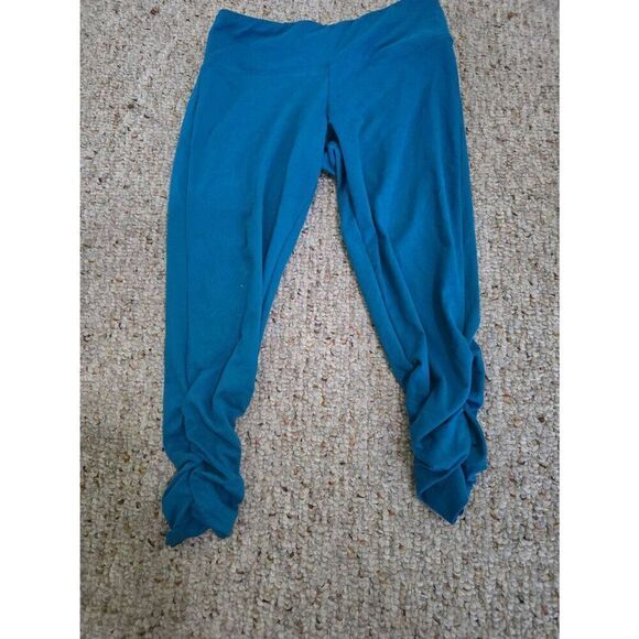 Active Capri Bundle (2 pair) Size S - Picture 2 of 7